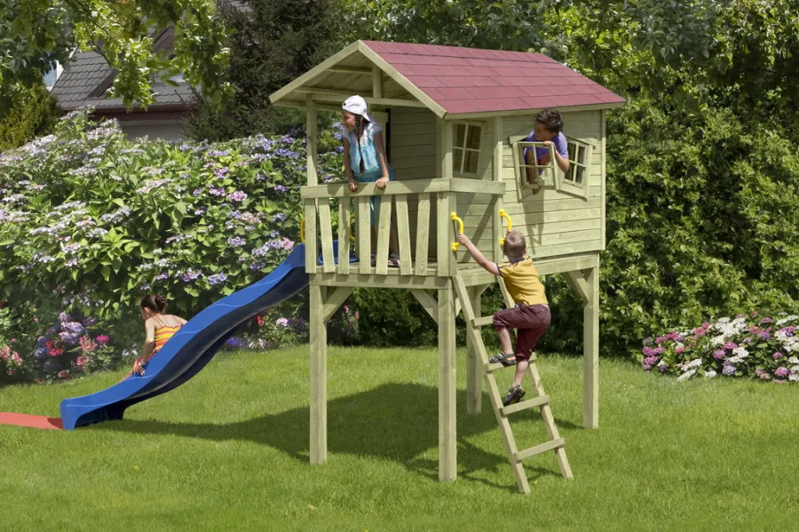 Kinderspielhaus im Garten