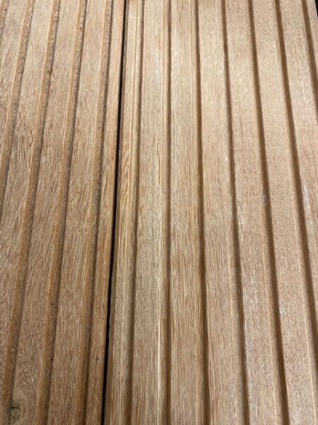 Terrassendiele Mandioqueira 20x137 mm Pak. 4 Stück a 1,45 m