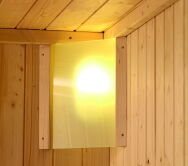 Karibu Sauna Zubehör Sparset, besteht aus:  6-teiliges Zubehörset (Aufgusseimer, Kelle, Sanduhr, Thermo/Hygrometer, Baderegeltafel) Saunaleuchte Classic, Kabel für Leuchte, 2 x Kopfstütze PREMIUM