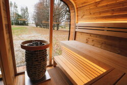 Saunasell Saunafass ROUND CUBE DOUBLE EXCLUSIVE 301x240 cm SPARSET mit HUUM HIVE OFEN, Thermo-Holz