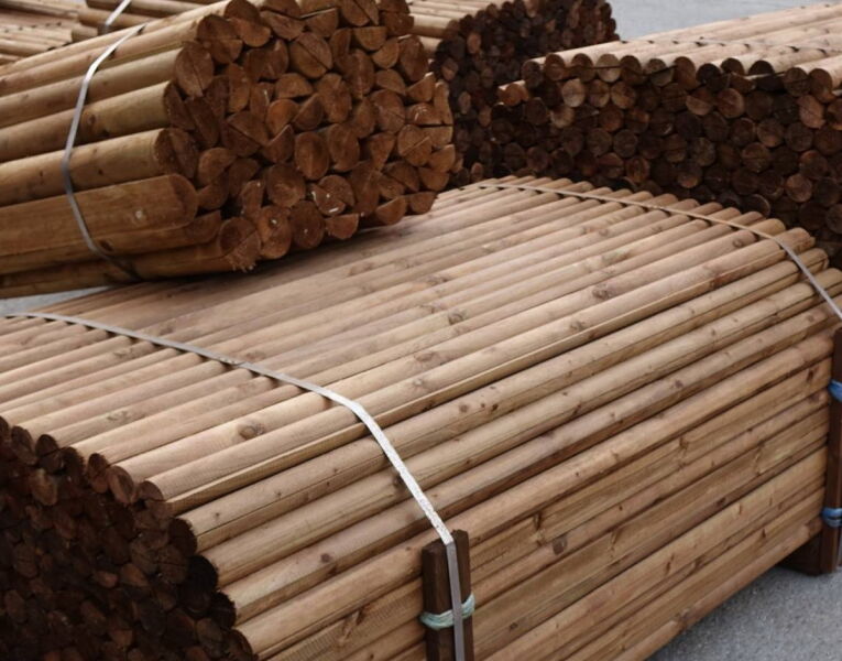 Zaunriegel halbrund, braun, Ø 8x250cm / 65 Stück / Vollpalette