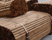 Zaunriegel halbrund, braun, Ø 8x250cm / 65 Stück / Vollpalette