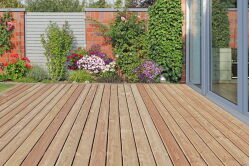 Terrassendiele glatt, Lärche, 25x145x3000mm / 80 Stück / Vollpalette