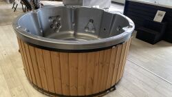 Hot Tub BORA Ø200 cm – Premium Whirlpool für 6 Personen