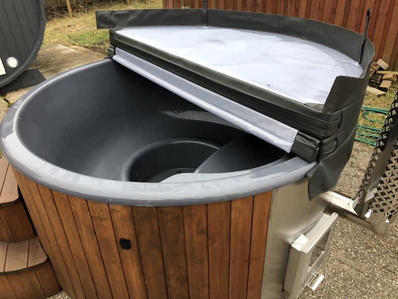 Hot Tub DeLux Thermoholz natur / GFK - Einsatz grau / V2A Ofen inkl. LED, Whirlpool und mit Premium Leder Deckel, ø 200 cm, mit integriertem Aussenofen, Thermoholz beplankt