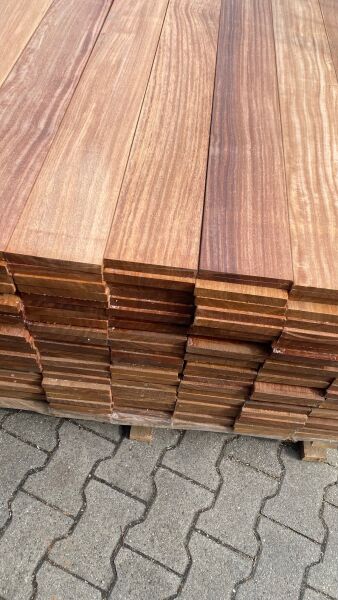 Cumaru Terrassendiele 21x140x2440 mm, Oberfläche beidseitig glatt